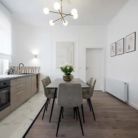 Appartamento Contemporary 2-br Flats Near Old Town Quiet & Serene 4*