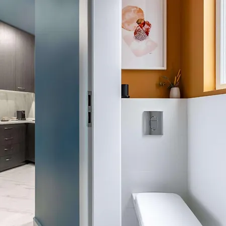 Contemporary 2-br Flats Near Old Town Quiet & Serene Appartamento