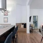 Contemporary 2-br Flats Near Old Town Quiet & Serene Lejlighed Bukarest