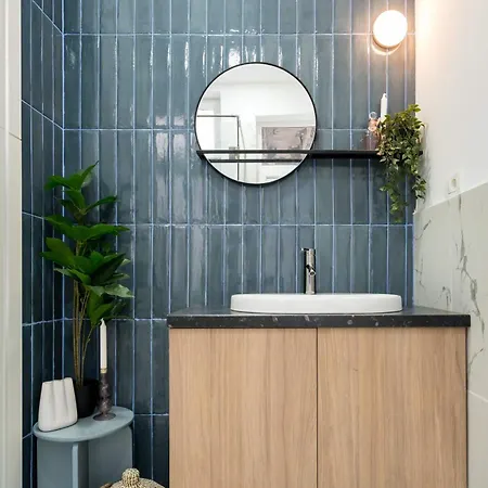 Contemporary 2-br Flats Near Old Town Quiet & Serene Apartment