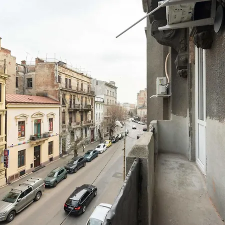 Contemporary 2-br Flats Near Old Town Quiet & Serene Apartment