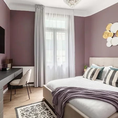 Contemporary 2-br Flats Near Old Town Quiet & Serene Appartamento Bucarest