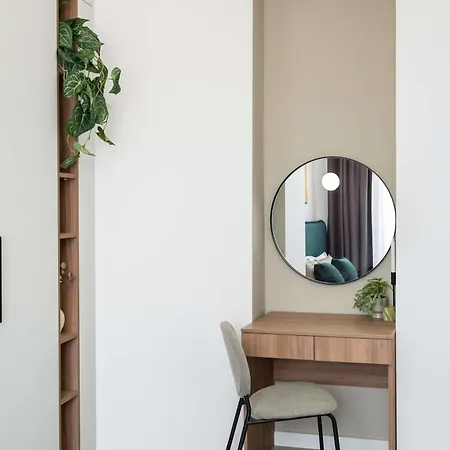 Contemporary 2-br Flats Near Old Town Quiet & Serene Appartamento