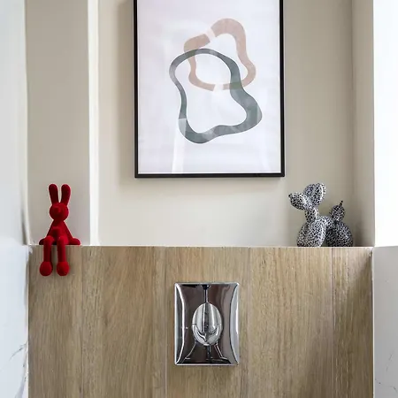 Contemporary 2-br Flats Near Old Town Quiet & Serene Bucarest