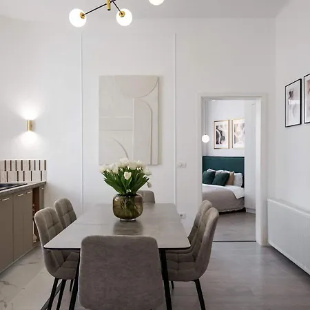 Apartment Contemporary 2-br Flats Near Old Town Quiet & Serene Bucharest