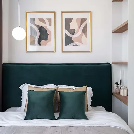 Contemporary 2-br Flats Near Old Town Quiet & Serene