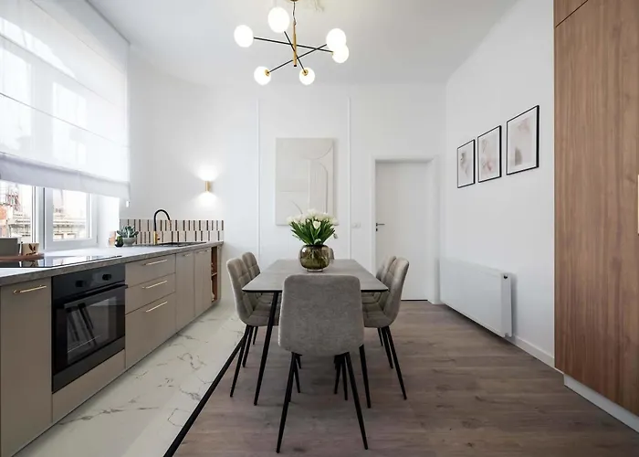 Lägenhet Contemporary 2-br Flats Near Old Town Quiet & Serene *