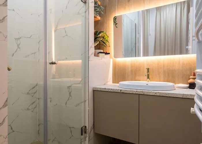 Contemporary 2-br Flats Near Old Town Quiet & Serene Appartement Boekarest