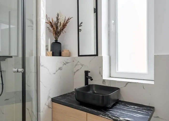 Contemporary 2-br Flats Near Old Town Quiet & Serene Boekarest