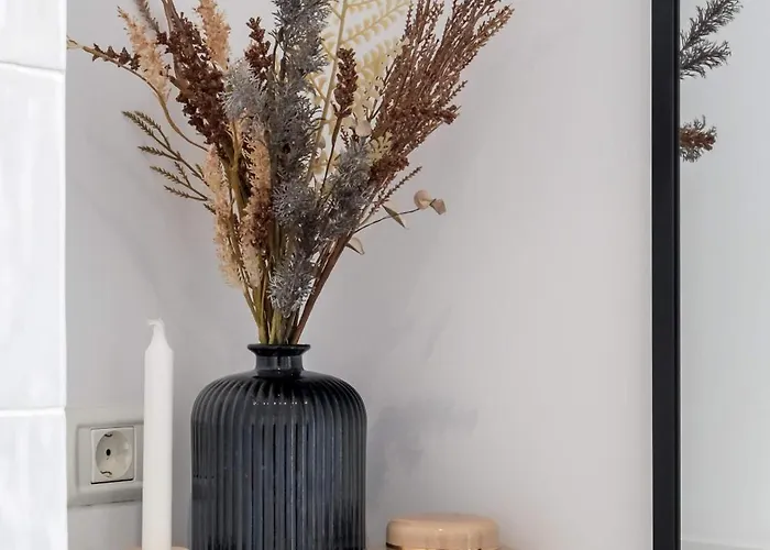 Contemporary 2-br Flats Near Old Town Quiet & Serene アパート