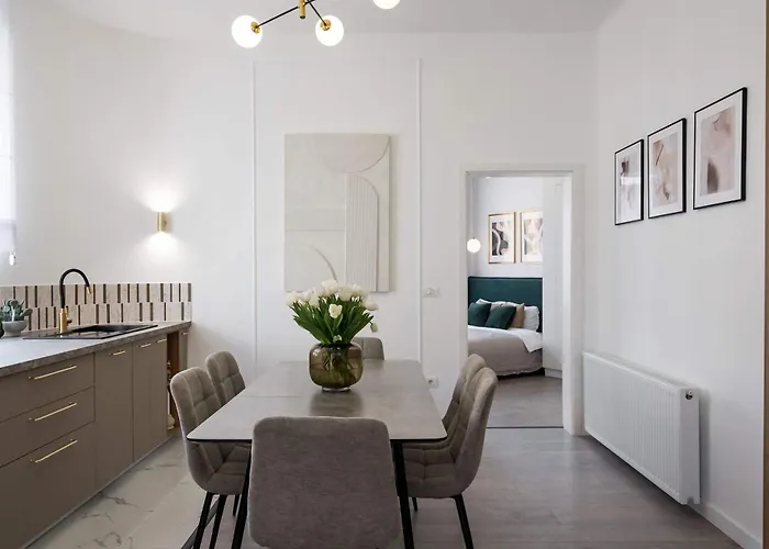 Appartement Contemporary 2-br Flats Near Old Town Quiet & Serene Boekarest