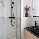 Contemporary 2-br Flats Near Old Town Quiet & Serene