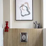 Contemporary 2-br Flats Near Old Town Quiet & Serene 布加勒斯特