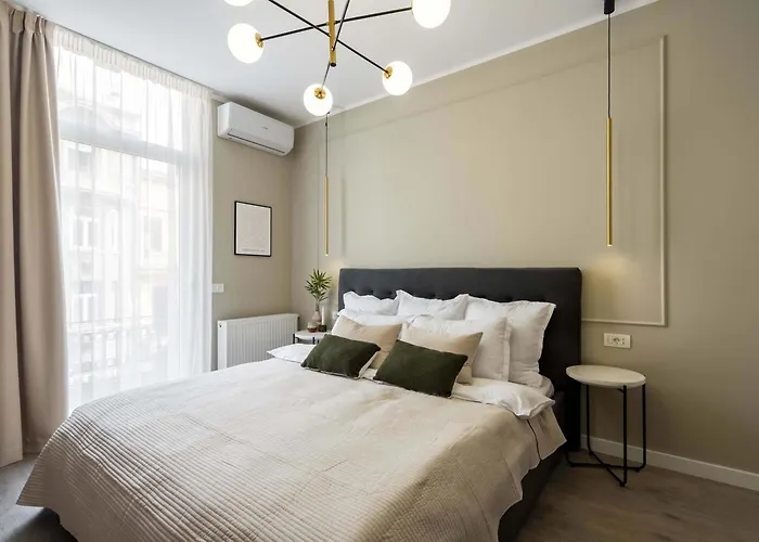 Contemporary 2-br Flats Near Old Town Quiet & Serene 4*