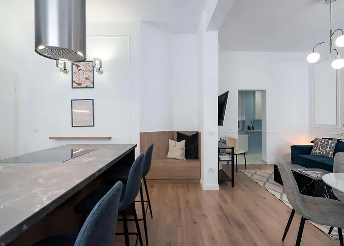 Contemporary 2-br Flats Near Old Town Quiet & Serene Appartement Bucarest