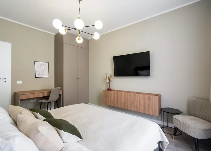 Contemporary 2-br Flats Near Old Town Quiet & Serene 4*